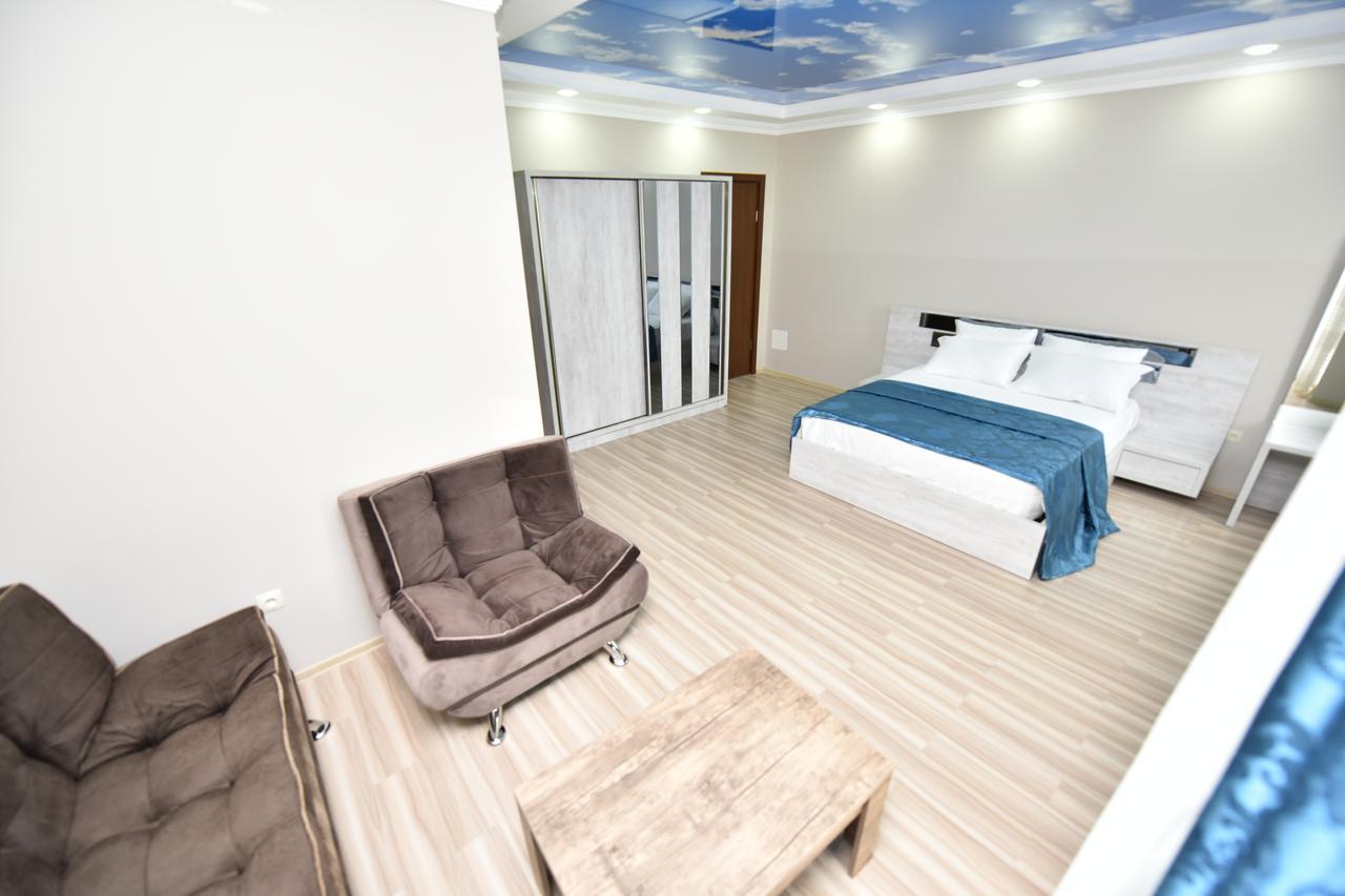 Hotel Skyline Batumi Exterior photo