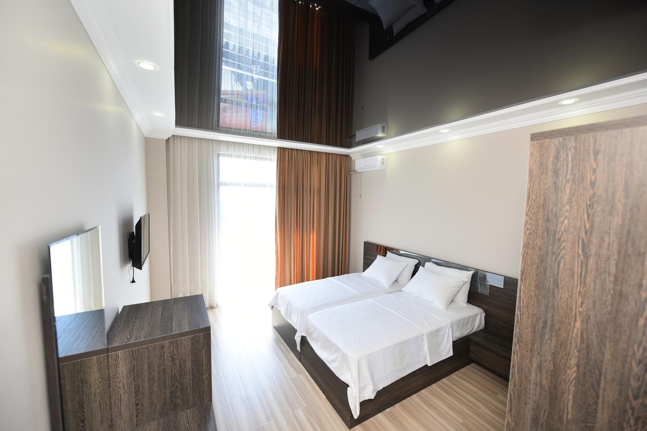 Hotel Skyline Batumi Exterior photo